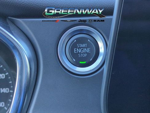 Used 2025 Chevrolet Blazer LT AWD/4WD image 31
