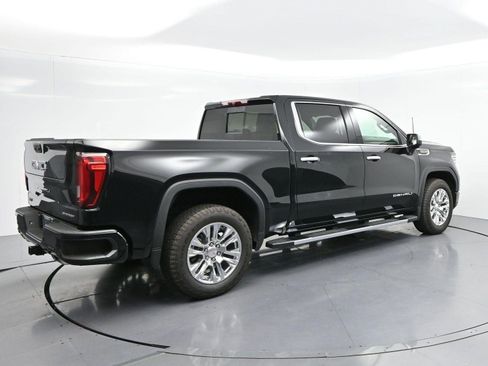 Used 2025 GMC Sierra 1500 Denali AWD/4WD image 7