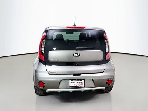 Used 2019 Kia Soul + image 6