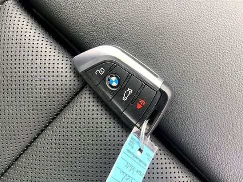 Used 2025 BMW 330i Sedan image 15