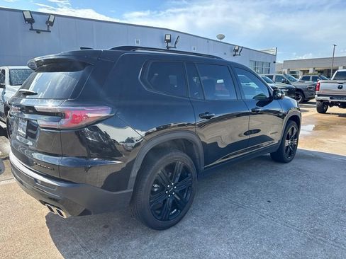 Used 2025 GMC Acadia Elevation w/ Elevation Premium Package FWD image 2