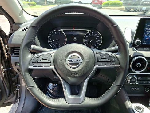 Used 2021 Nissan Sentra SV FWD image 18