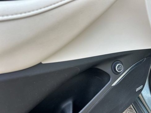Used 2023 Buick Enclave Avenir w/ LPO, Floor Liner Package AWD/4WD image 31