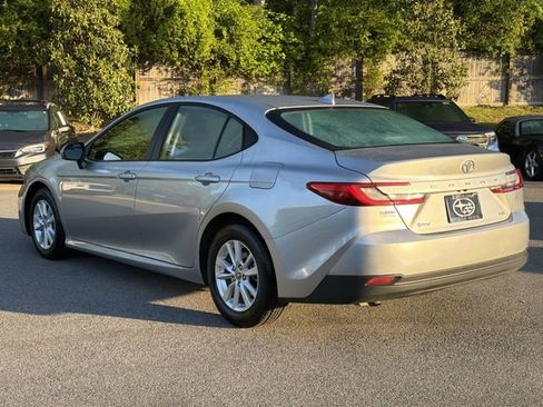 Used 2025 Toyota Camry LE FWD image 9