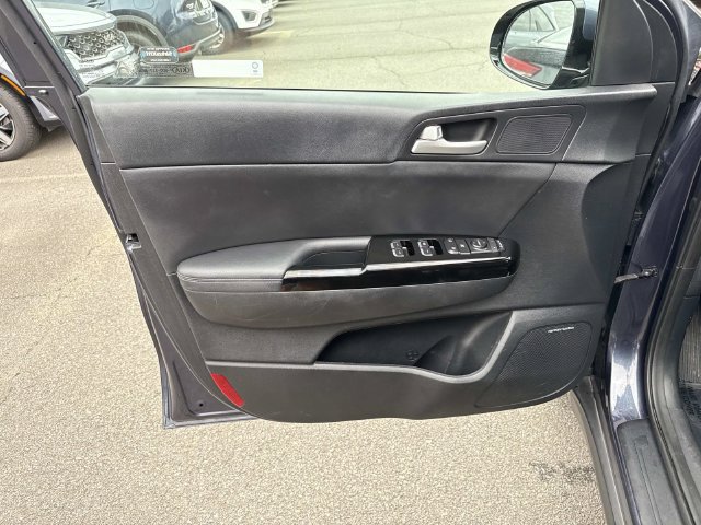 Used 2019 Kia Sportage EX w/ EX Technology Package FWD image 13
