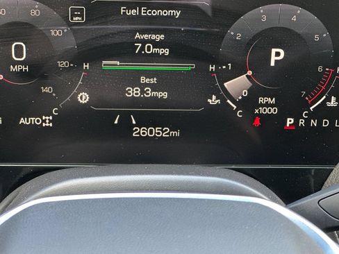 Used 2025 GMC Yukon Denali AWD/4WD image 24