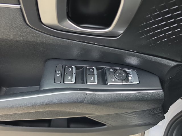 Certified 2023 Kia Sorento S FWD image 18