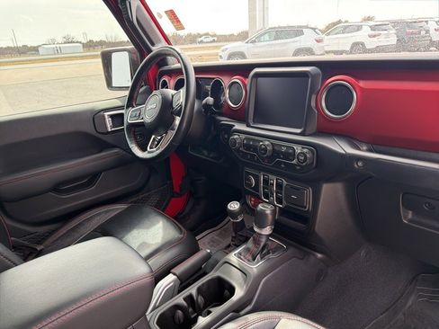 Used 2022 Jeep Gladiator Rubicon w/ Cold Weather Group image 22