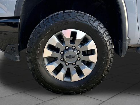 Used 2024 Chevrolet Silverado 2500 Custom w/ Custom Value Package AWD/4WD image 11