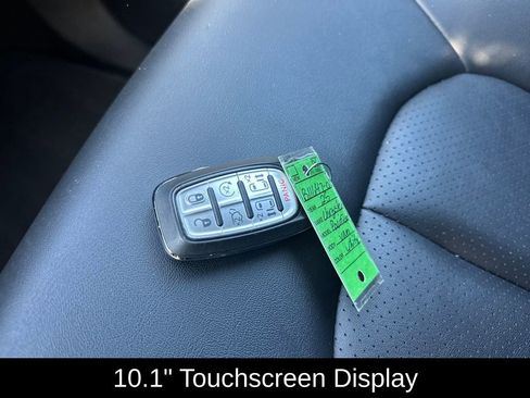 Used 2025 Chrysler Pacifica Select image 20