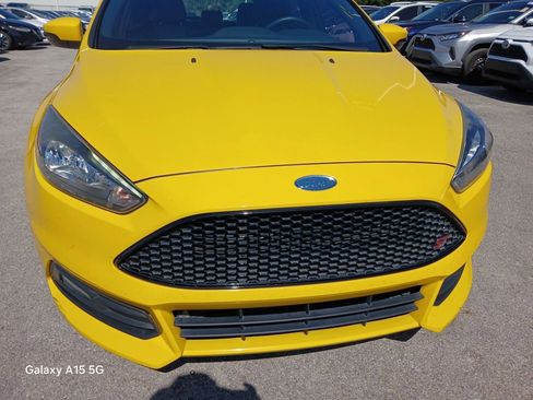 Used 2018 Ford Focus ST FWD image 23