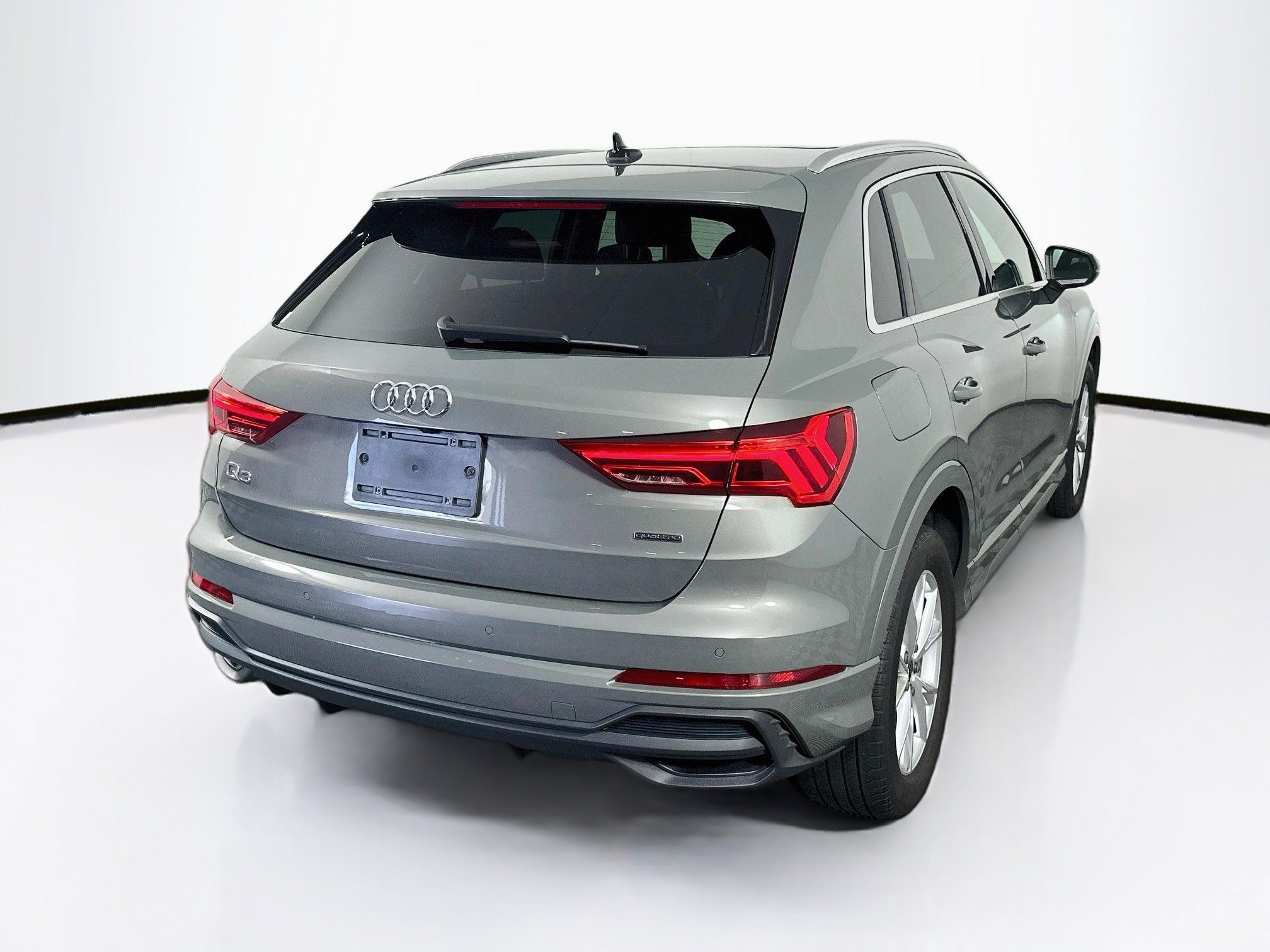 Used 2025 Audi Q3 2.0T Premium AWD/4WD image 9