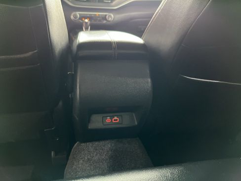 Used 2021 Nissan Altima 2.5 SR FWD image 15