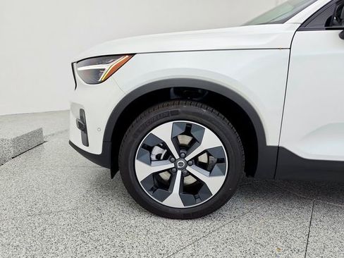 New 2026 Volvo XC40 B5 Plus w/ Protection Package Premier image 24
