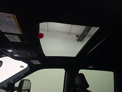 Used 2025 Ford F250 Platinum AWD/4WD image 5