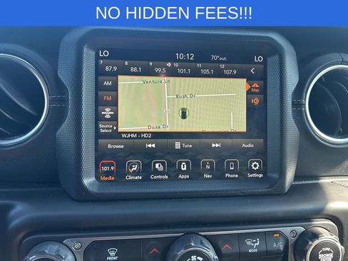 Used 2020 Jeep Wrangler Unlimited Sahara AWD/4WD image 28
