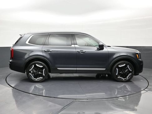 Used 2024 Kia Telluride S FWD image 6