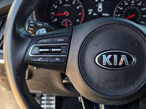 Used 2021 Kia Stinger GT-Line w/ Sun & Sound Package image 23