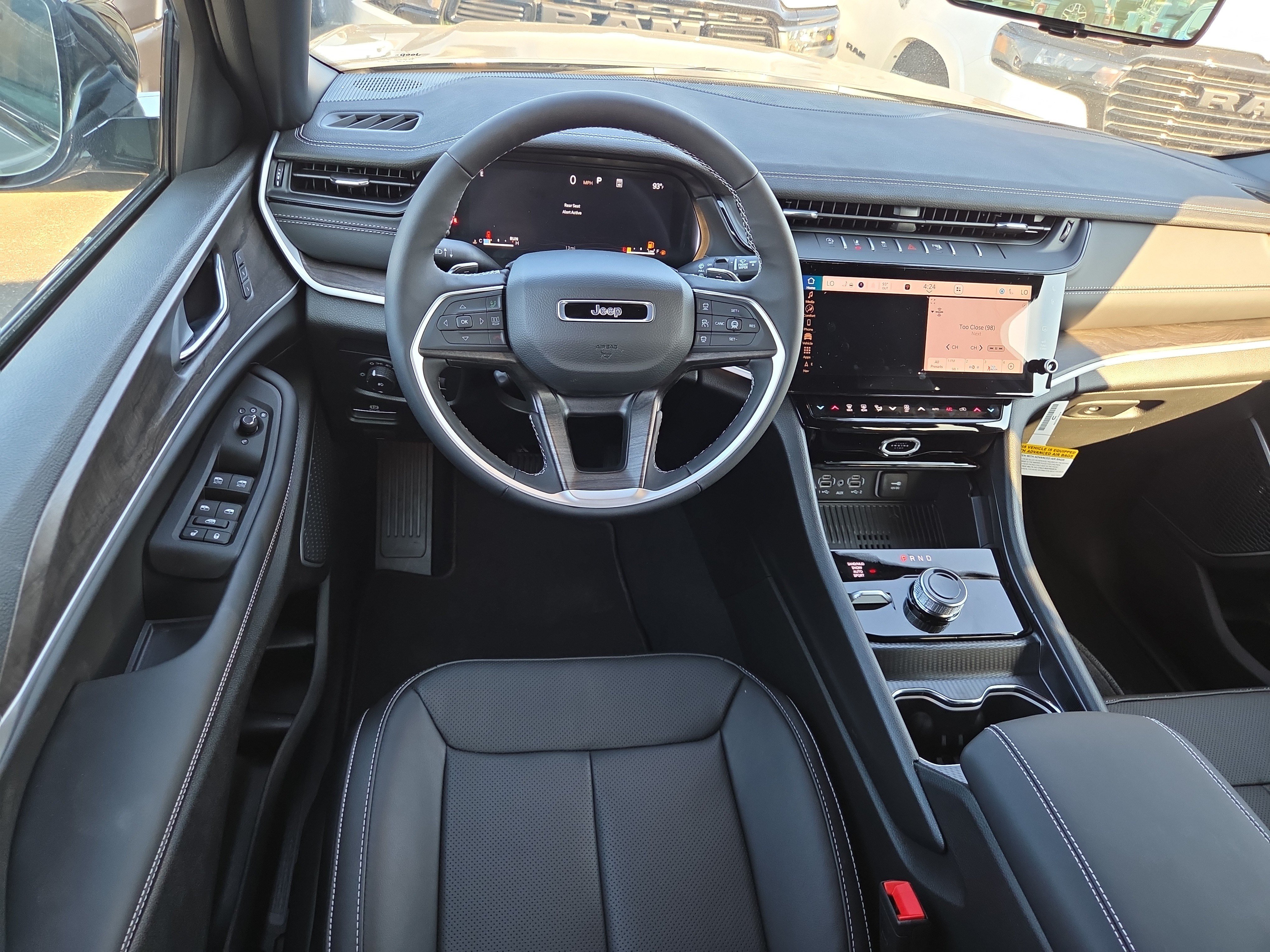 New 2027 Jeep Grand Cherokee Limited AWD/4WD image 6