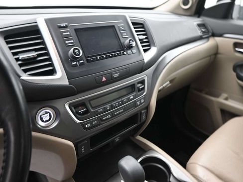 Used 2017 Honda Ridgeline RTL image 16