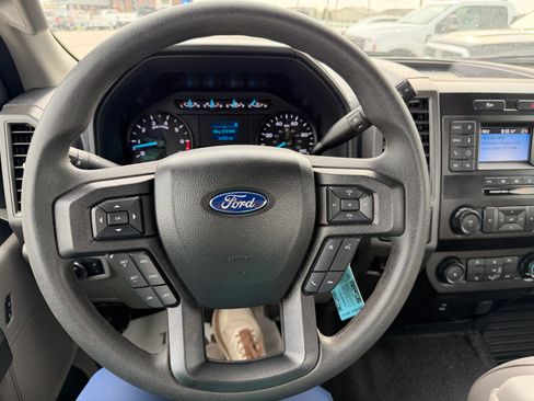 Used 2022 Ford F250 XL w/ Power Equipment Group image 13