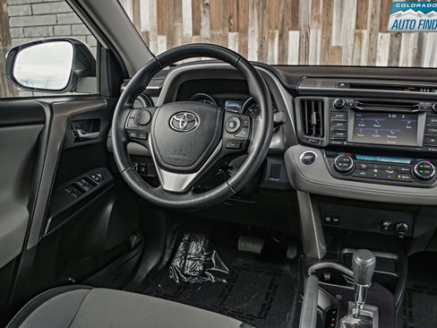 Used 2018 Toyota RAV4 XLE image 15