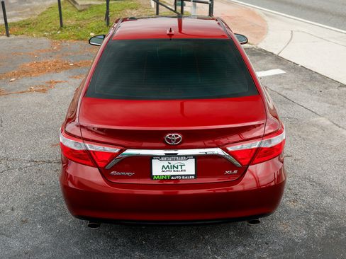 Used 2017 Toyota Camry XLE w/ Advanced Technology Package FWD image 13