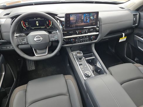 New 2026 Nissan Pathfinder SL image 14