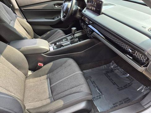 Used 2024 Honda Accord Sport image 19