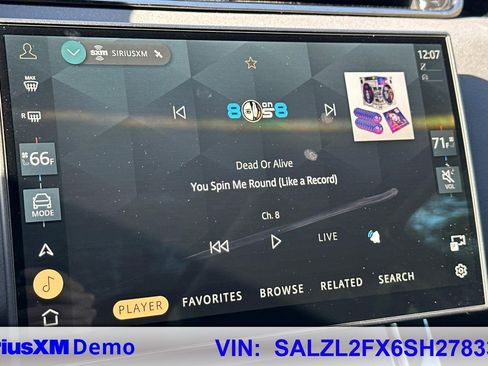 Used 2025 Land Rover Range Rover Evoque Dynamic SE image 37