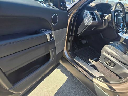 Used 2018 Land Rover Range Rover Sport HSE AWD/4WD image 22