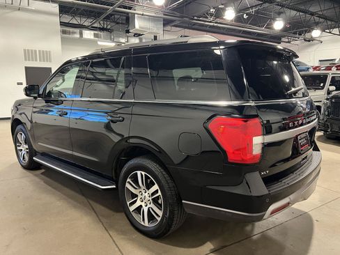 Used 2023 Ford Expedition XLT AWD/4WD image 5