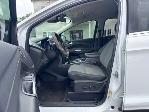 Used 2018 Ford Escape SE w/ Ford Safe & Smart Package AWD/4WD image 10