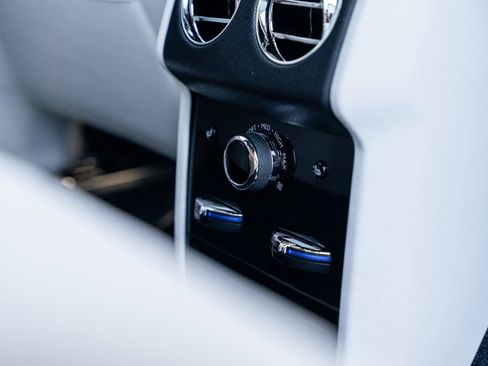 Used 2022 Rolls-Royce Cullinan image 48