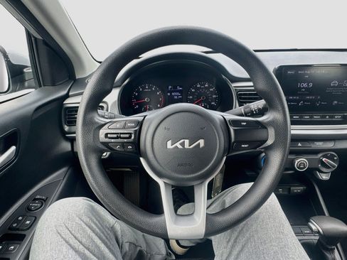 Used 2022 Kia Rio LX FWD image 11