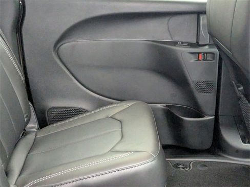 New 2026 Chrysler Voyager LX image 30