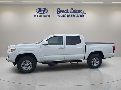 Used 2021 Toyota Tacoma SR AWD/4WD image 2