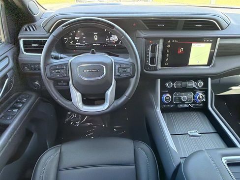 Used 2024 GMC Yukon XL Denali w/ Advanced Technology Package image 20