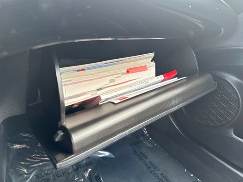 Used 2019 Toyota Prius Prime Advanced FWD image 30