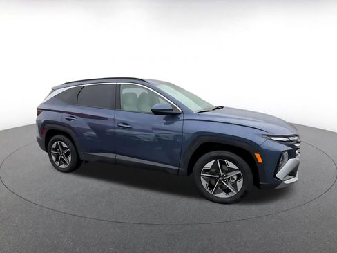 Used 2025 Hyundai Tucson SEL image 2