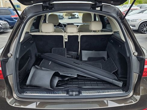 Used 2018 Mercedes-Benz GLC 300 4MATIC image 15