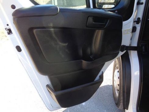 Used 2023 RAM ProMaster 2500 w/ Driver Convenience Group image 12