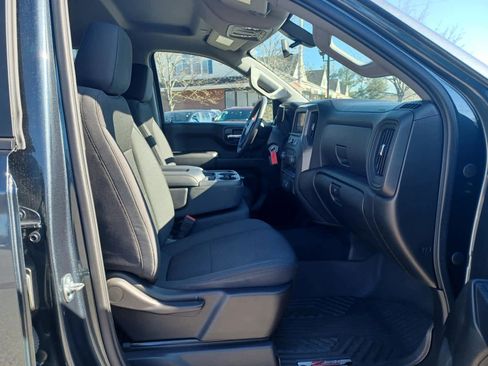 Used 2020 Chevrolet Silverado 1500 Custom Trail Boss w/ Custom Convenience Package image 17