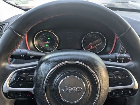 Used 2021 Jeep Compass Trailhawk image 29