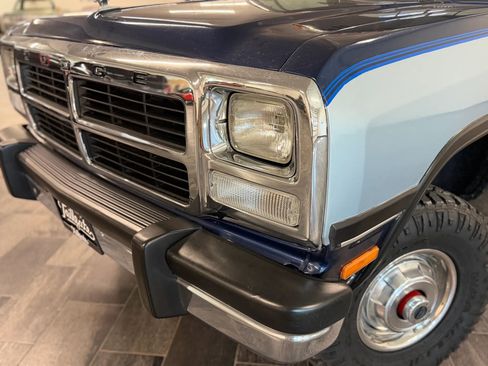 Used 1993 Dodge D/W Truck 250 AWD/4WD image 60