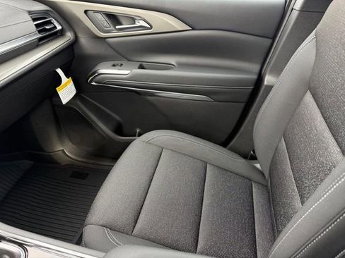 New 2026 Chevrolet Traverse LT w/ LPO, Floor Liner Package image 15