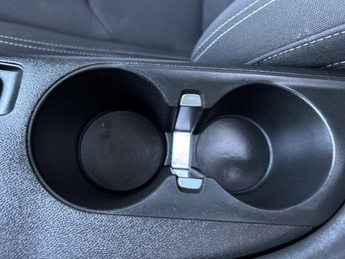 Used 2022 Chevrolet Camaro LT image 33