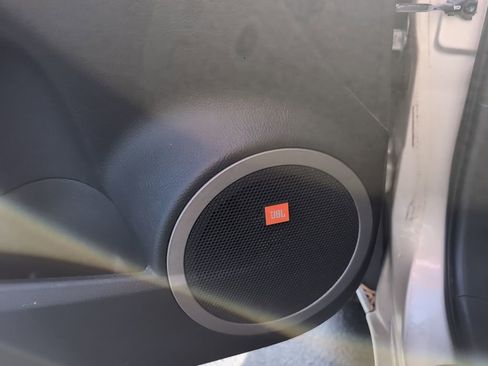 Used 2006 Toyota RAV4 Limited image 13