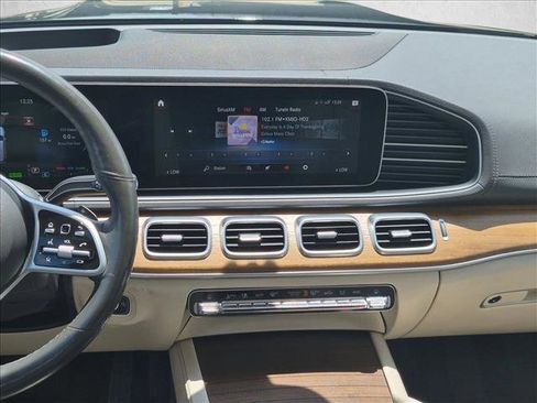 Used 2020 Mercedes-Benz GLS 450 4MATIC image 10
