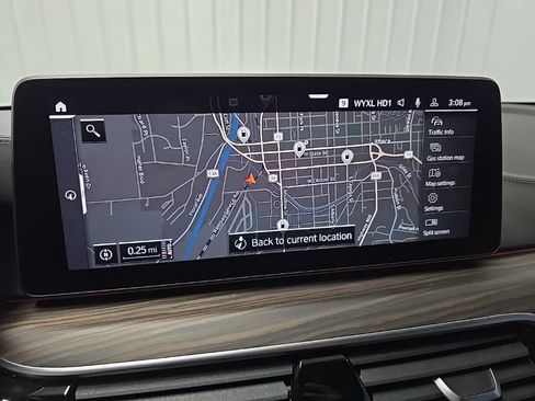 Used 2021 BMW M550i xDrive w/ Executive Package AWD/4WD image 27